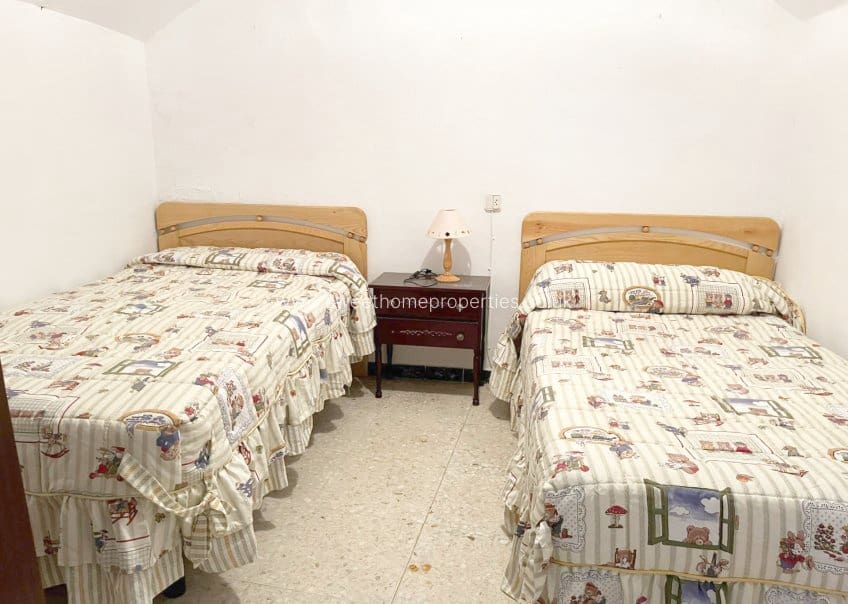 4 makuuhuone Luolatalo myytävänä paikassa Hondon de las Nieves - 126 000 € (Ref: 9571721)