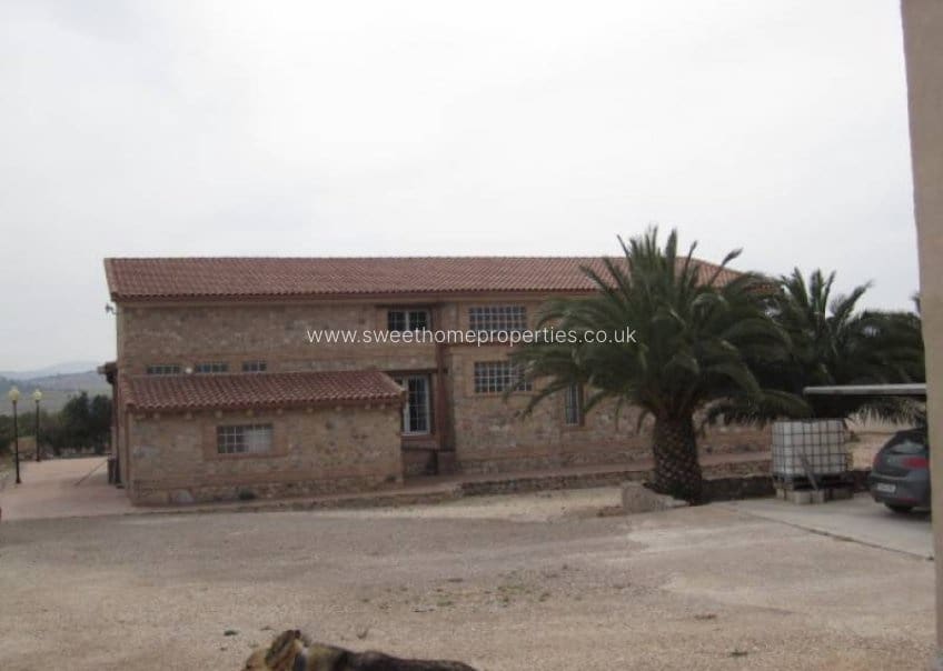 Finca/Casa Rural de 8 habitaciones en La Romana en venta con piscina garaje - 800.000 € (Ref: 9571724)