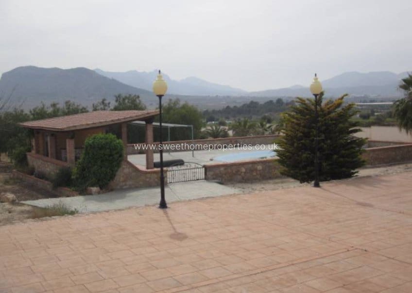 Finca/Casa Rural de 8 habitaciones en La Romana en venta con piscina garaje - 800.000 € (Ref: 9571724)