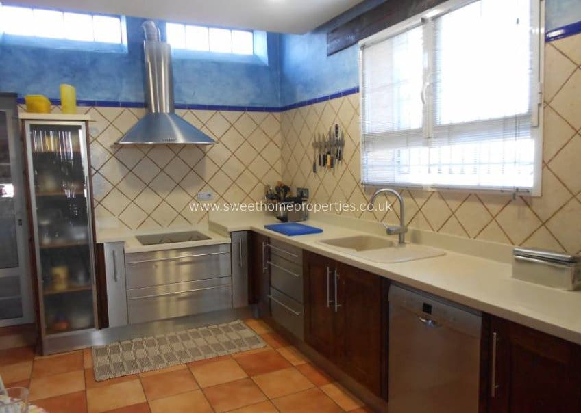 Finca/Casa Rural de 8 habitaciones en La Romana en venta con piscina garaje - 800.000 € (Ref: 9571724)