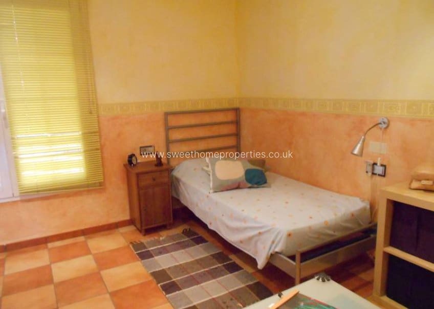 Finca/Casa Rural de 8 habitaciones en La Romana en venta con piscina garaje - 800.000 € (Ref: 9571724)