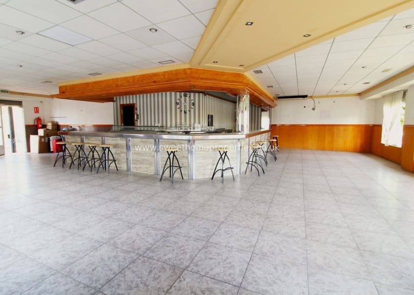 5 soveværelse Erhverv til salg i Jacarilla med garage - € 499.000 (Ref: 9571727)