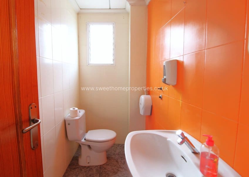 5 soveværelse Erhverv til salg i Jacarilla med garage - € 499.000 (Ref: 9571727)