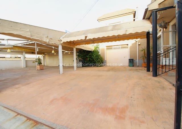 5 soveværelse Erhverv til salg i Jacarilla med garage - € 499.000 (Ref: 9571727)