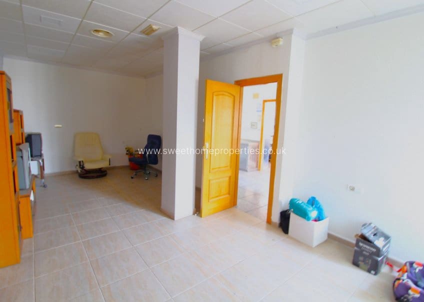 5 soveværelse Erhverv til salg i Jacarilla med garage - € 499.000 (Ref: 9571727)