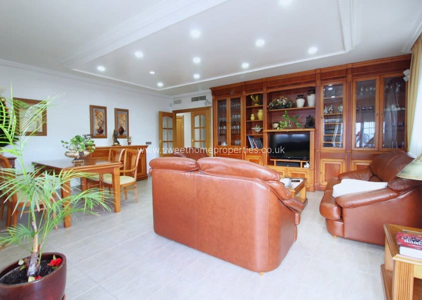 5 soveværelse Erhverv til salg i Jacarilla med garage - € 499.000 (Ref: 9571727)