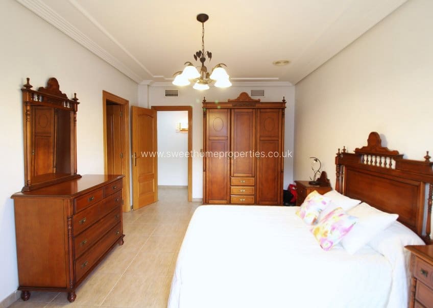 5 soveværelse Erhverv til salg i Jacarilla med garage - € 499.000 (Ref: 9571727)