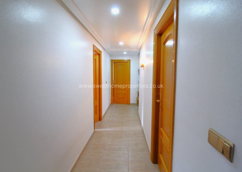 5 soveværelse Erhverv til salg i Jacarilla med garage - € 499.000 (Ref: 9571727)