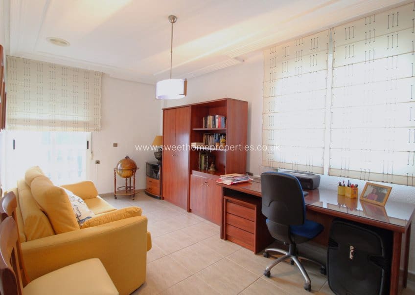 5 soveværelse Erhverv til salg i Jacarilla med garage - € 499.000 (Ref: 9571727)