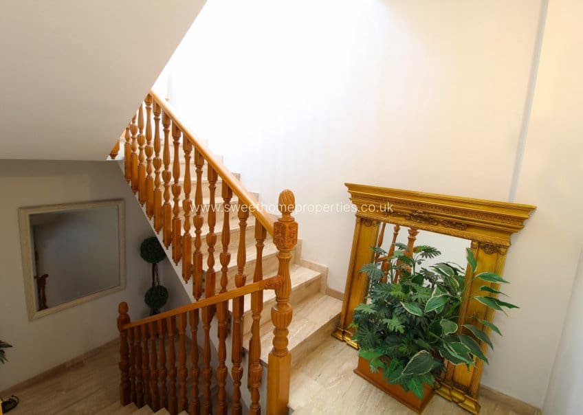 5 soveværelse Erhverv til salg i Jacarilla med garage - € 499.000 (Ref: 9571727)