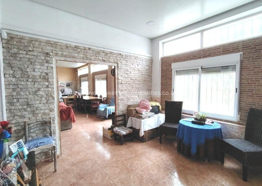 3 makuuhuone Maalaistalo myytävänä paikassa La Romana mukana uima-altaan 
autotalli - 177 000 € (Ref: 9583111)