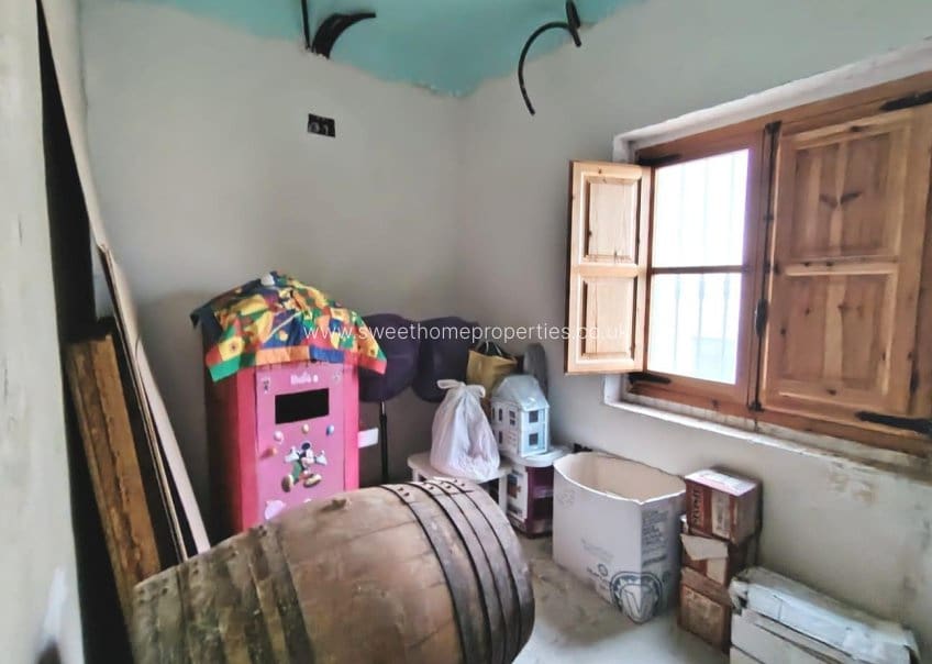 3 makuuhuone Maalaistalo myytävänä paikassa La Romana mukana uima-altaan 
autotalli - 177 000 € (Ref: 9583111)