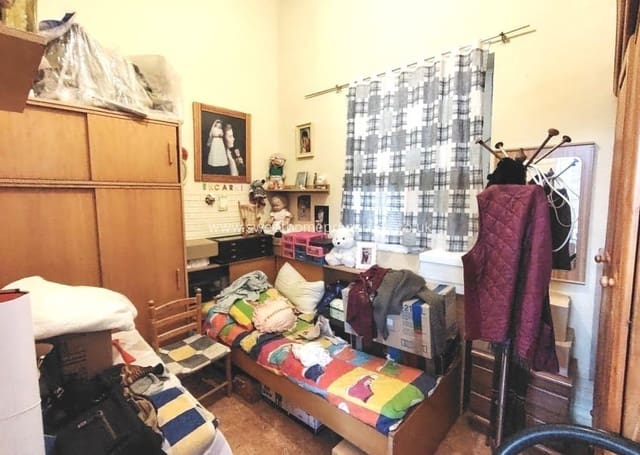 3 makuuhuone Maalaistalo myytävänä paikassa La Romana mukana uima-altaan 
autotalli - 177 000 € (Ref: 9583111)