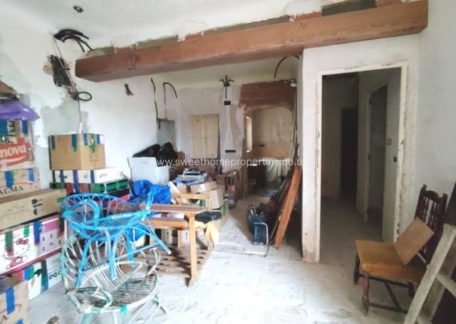 3 makuuhuone Maalaistalo myytävänä paikassa La Romana mukana uima-altaan 
autotalli - 177 000 € (Ref: 9583111)