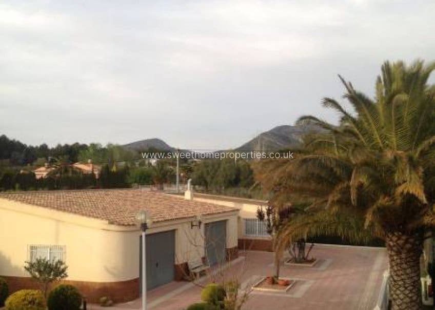 3 soverom Villa til salgs i Sax med svømmebasseng - € 397 000 (Ref: 9585102)