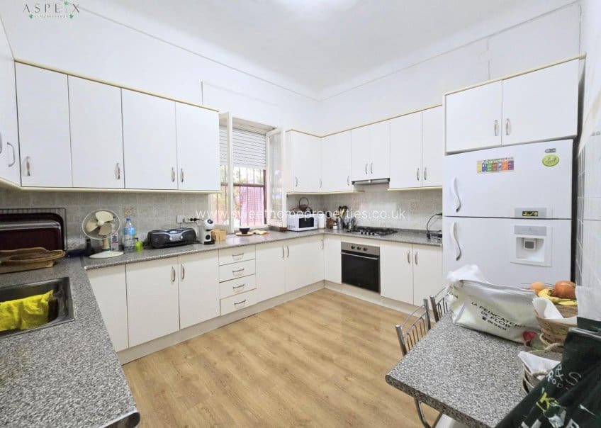 7 quarto Moradia para venda em Aspe com piscina - 500 000 € (Ref: 9585103)