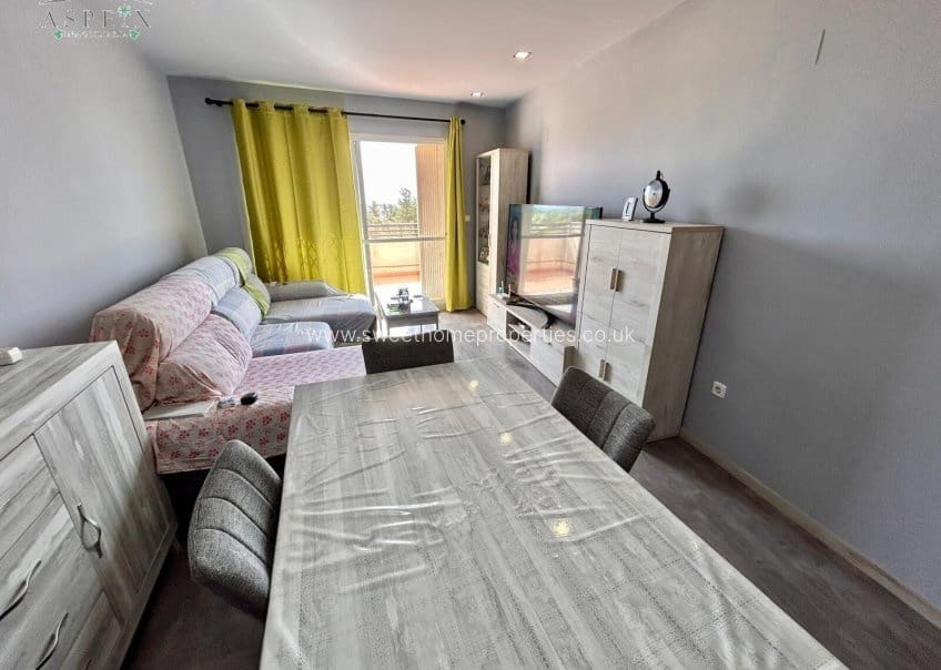 2 soveværelse Lejlighed til salg i Monforte del Cid med swimmingpool - € 215.000 (Ref: 9585106)