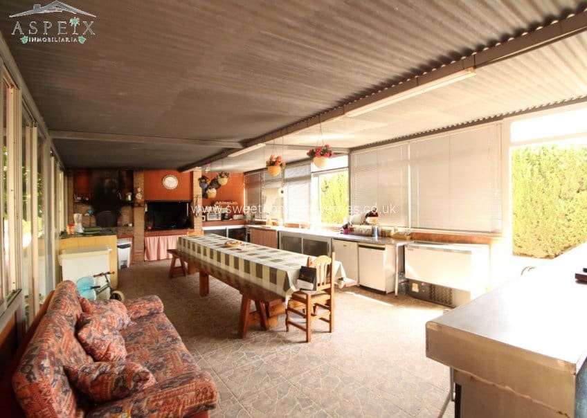 4 makuuhuone Maalaistalo myytävänä paikassa Muchamiel / Mutxamel - 600 000 € (Ref: 9585109)