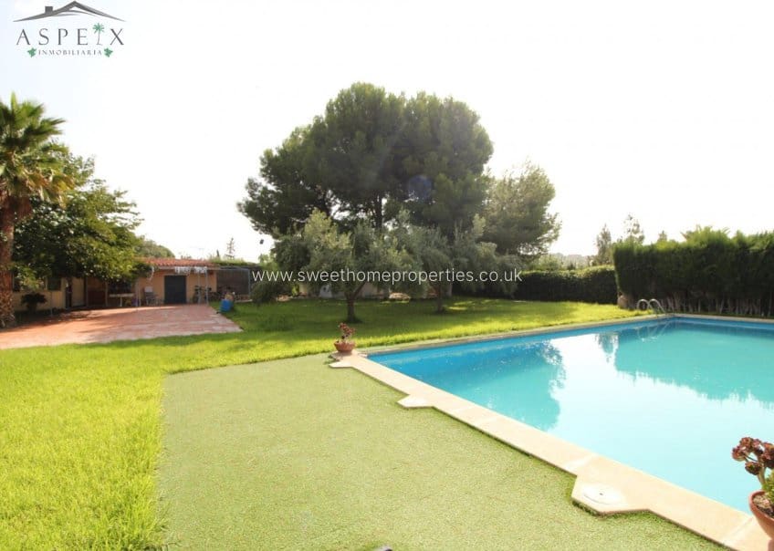 4 makuuhuone Maalaistalo myytävänä paikassa Muchamiel / Mutxamel - 600 000 € (Ref: 9585109)