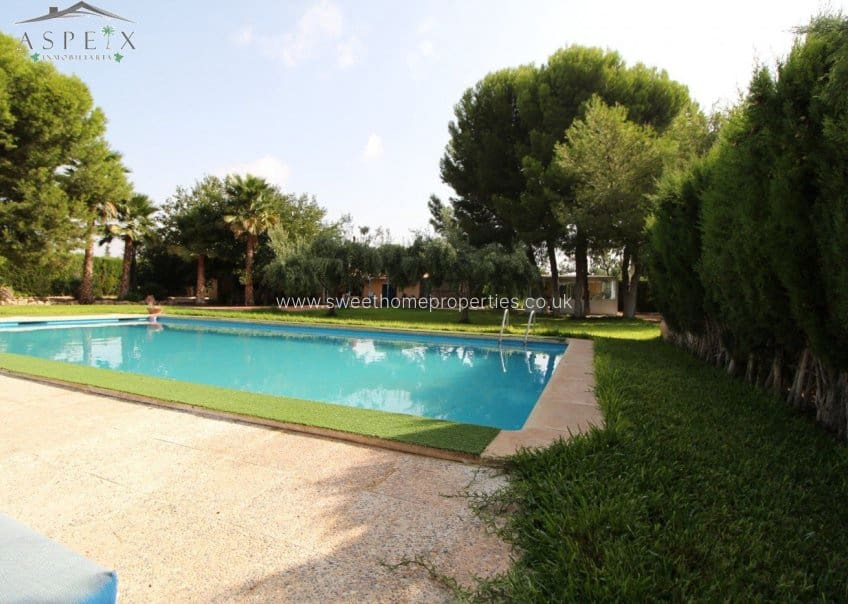 4 makuuhuone Maalaistalo myytävänä paikassa Muchamiel / Mutxamel - 600 000 € (Ref: 9585109)