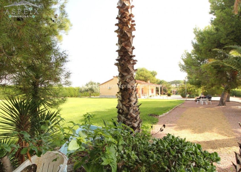 4 makuuhuone Maalaistalo myytävänä paikassa Muchamiel / Mutxamel - 600 000 € (Ref: 9585109)