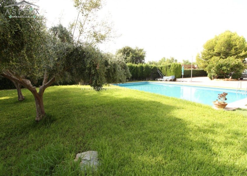 4 makuuhuone Maalaistalo myytävänä paikassa Muchamiel / Mutxamel - 600 000 € (Ref: 9585109)