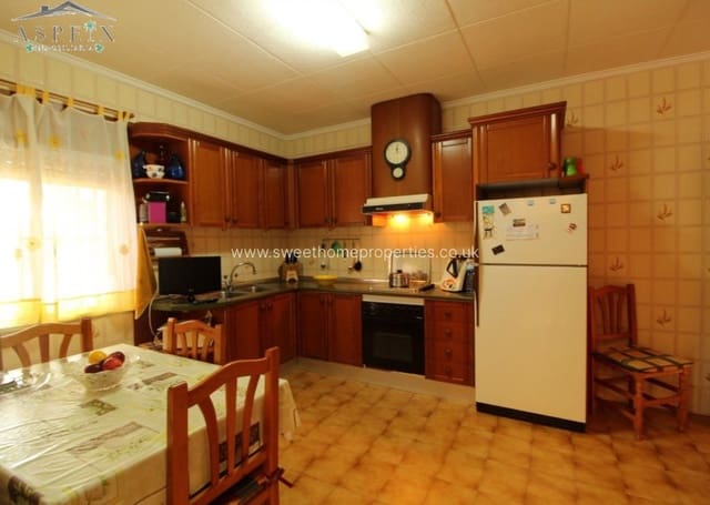 4 makuuhuone Maalaistalo myytävänä paikassa Muchamiel / Mutxamel - 600 000 € (Ref: 9585109)