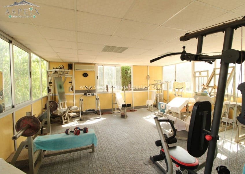 4 makuuhuone Maalaistalo myytävänä paikassa Muchamiel / Mutxamel - 600 000 € (Ref: 9585109)