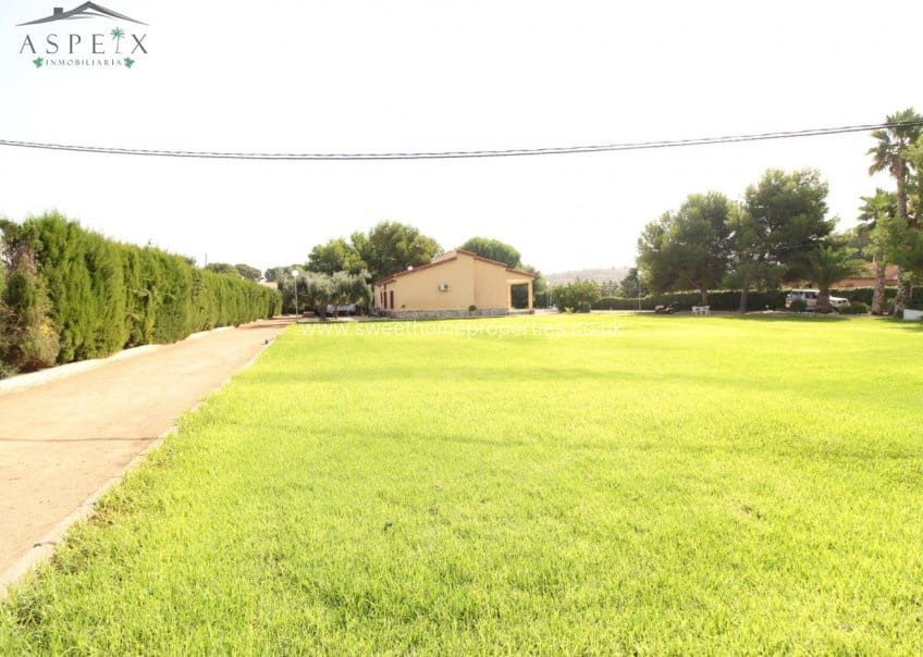 4 makuuhuone Maalaistalo myytävänä paikassa Muchamiel / Mutxamel - 600 000 € (Ref: 9585109)