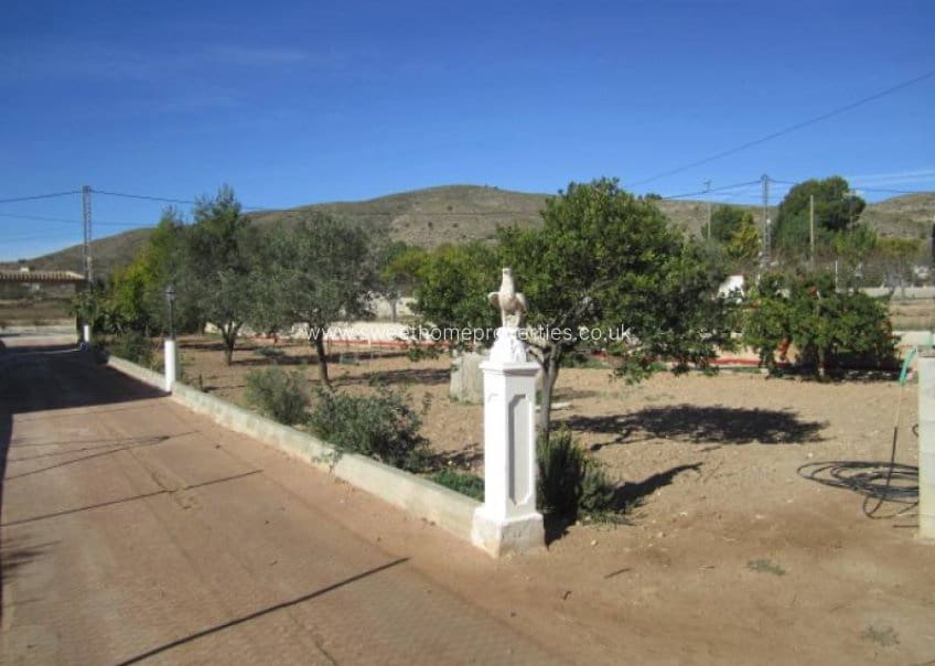 4 bedroom Finca/Country House for sale in Hondon de los Frailes with pool garage - € 180,000 (Ref: 9585110)