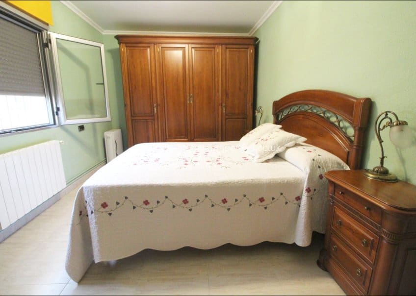 4 makuuhuone Maalaistalo myytävänä paikassa La Romana mukana uima-altaan 
autotalli - 350 000 € (Ref: 9585112)