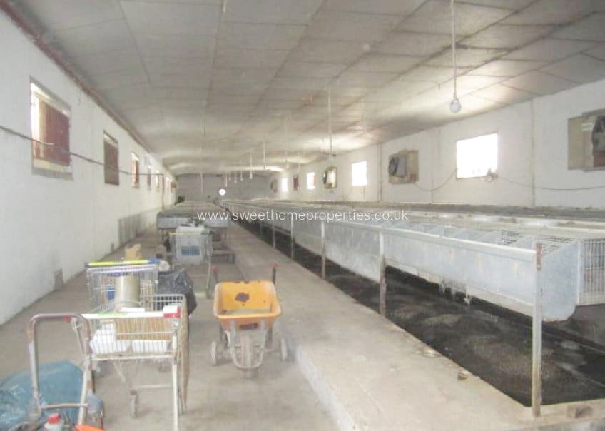 4 makuuhuone Maalaistalo myytävänä paikassa La Romana mukana uima-altaan 
autotalli - 350 000 € (Ref: 9585112)