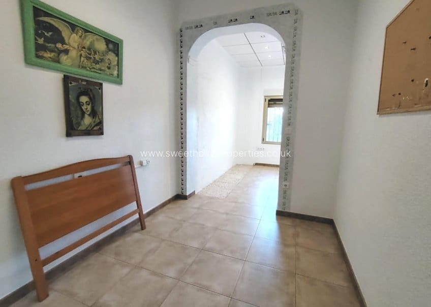 5 makuuhuone Huvila myytävänä paikassa Aspe mukana uima-altaan 
autotalli - 355 000 € (Ref: 9585115)