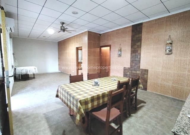 5 makuuhuone Huvila myytävänä paikassa Aspe mukana uima-altaan 
autotalli - 355 000 € (Ref: 9585115)