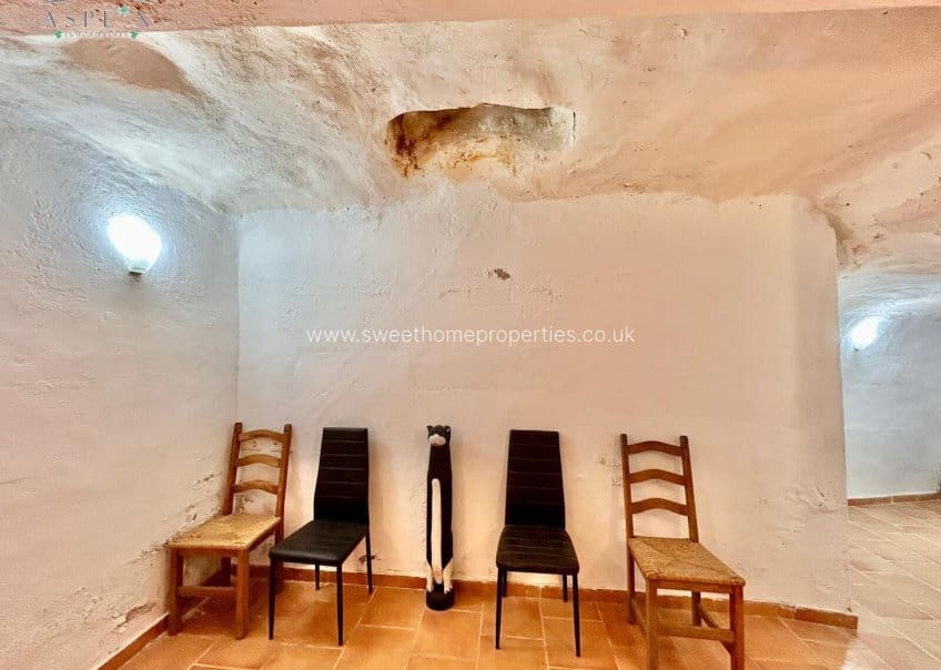 5 soverom Grottehus til salgs i Casas del Senor - € 112 000 (Ref: 9585118)