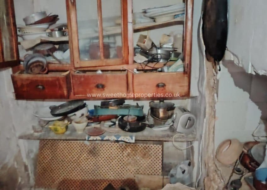 Casa de 6 habitaciones en Pinoso en venta con piscina - 150.000 € (Ref: 9585123)