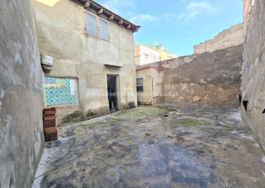 5 soverom Hus til salgs i Aspe - € 68 000 (Ref: 9603672)