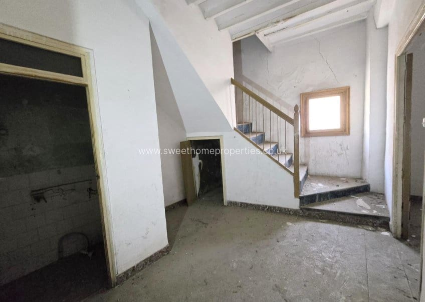 5 soveværelse Byhus til salg i Aspe med garage - € 67.260 (Ref: 9611968)