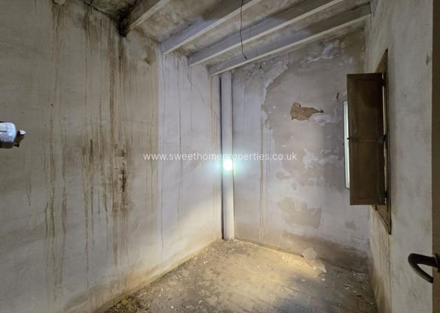 5 soveværelse Byhus til salg i Aspe med garage - € 67.260 (Ref: 9611968)