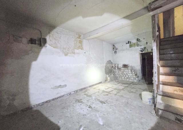 5 soveværelse Byhus til salg i Aspe med garage - € 67.260 (Ref: 9611968)