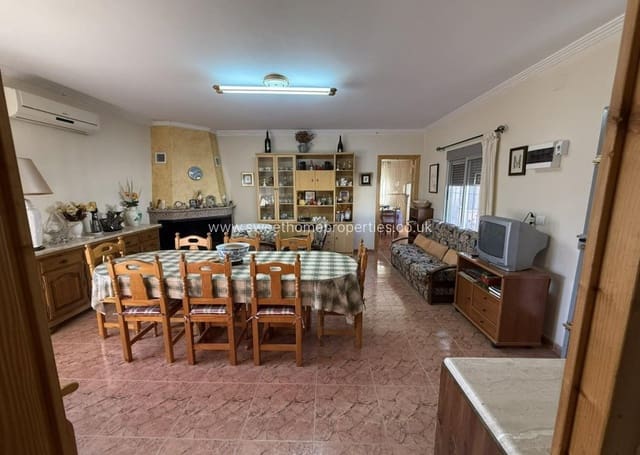 4 camera da letto Finca/Casa di Campagna in vendita in Pinoso con piscina - 180.000 € (Rif: 9631797)