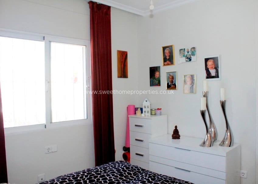 3 sypialnia Dom na sprzedaż w Villamartin z basenem garażem - 239 000 € (Ref: 9631798)