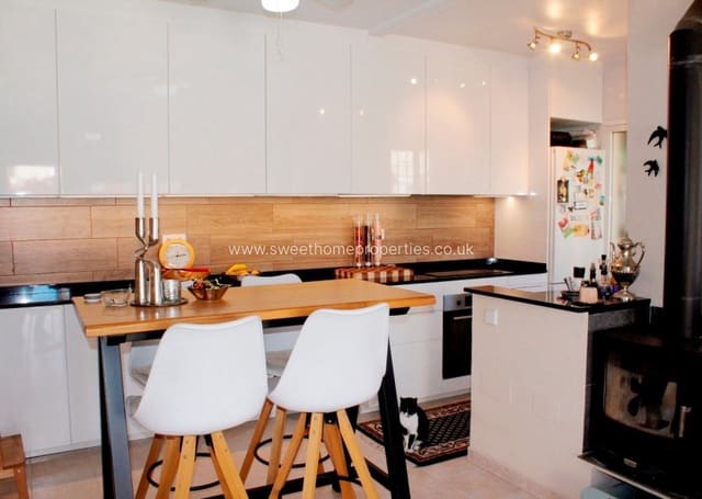 3 sypialnia Dom na sprzedaż w Villamartin, Orihuela z basenem garażem - 239 000 € (Ref: 9631798)