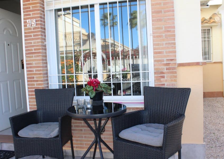 3 sypialnia Dom na sprzedaż w Villamartin z basenem garażem - 239 000 € (Ref: 9631798)