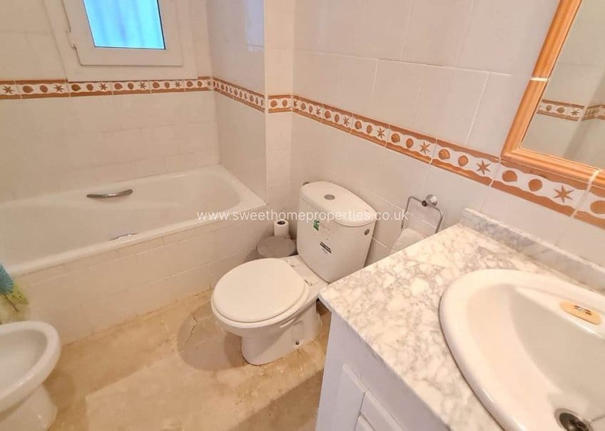 2 soveværelse Penthouse til salg i Villamartin med swimmingpool garage - € 229.900 (Ref: 9631800)