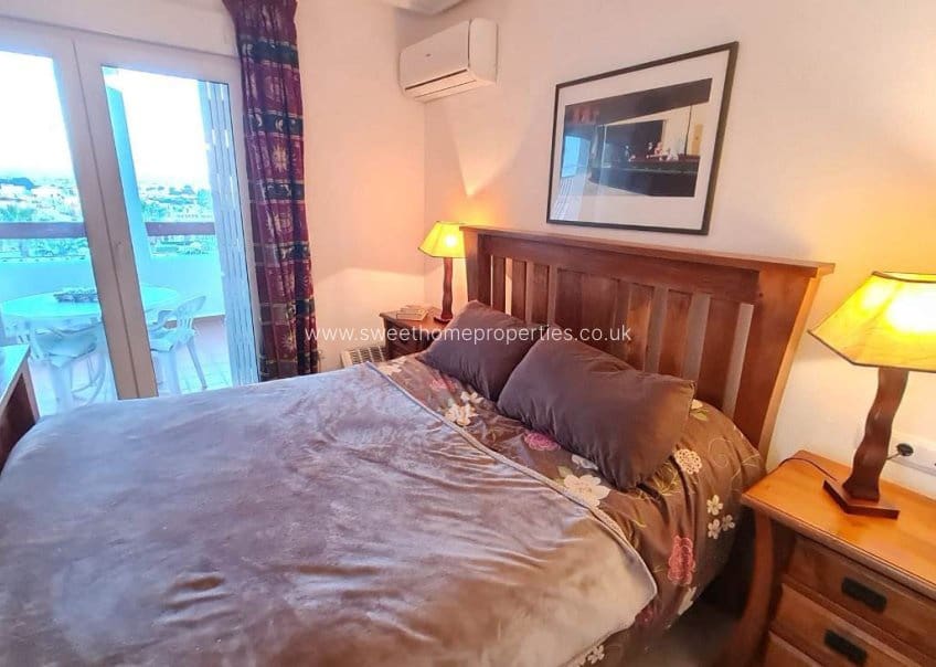 2 soveværelse Penthouse til salg i Villamartin med swimmingpool garage - € 229.900 (Ref: 9631800)