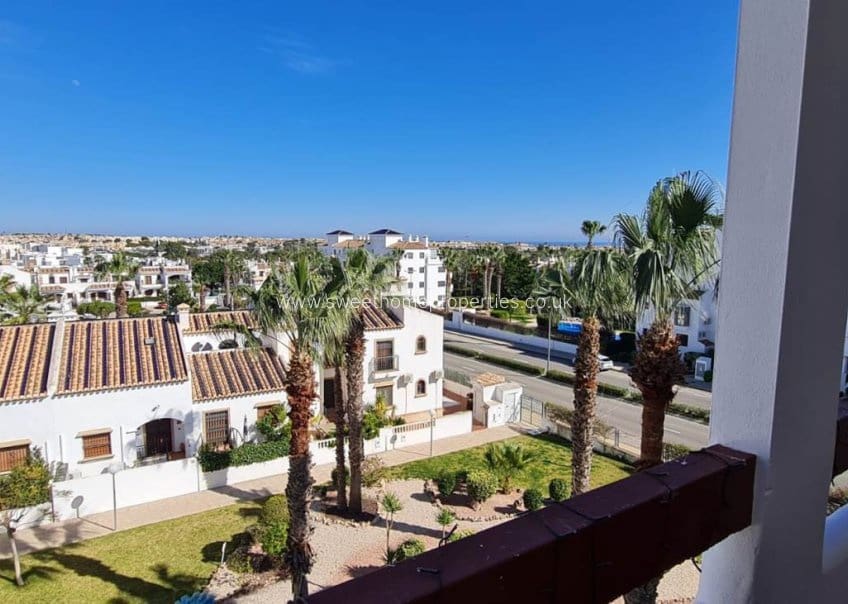 2 bedroom Penthouse for sale in Villamartin with pool garage - € 229,900 (Ref: 9631800)