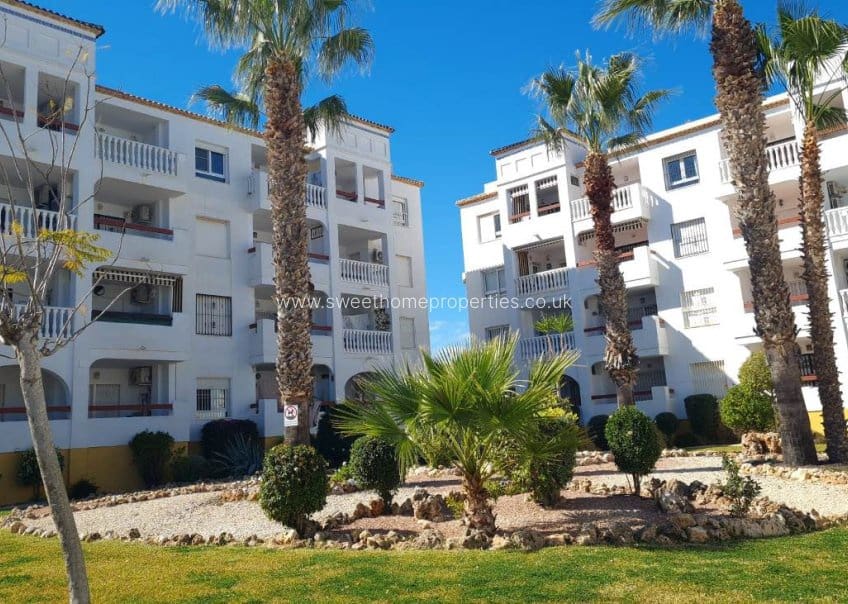 2 bedroom Penthouse for sale in Villamartin with pool garage - € 229,900 (Ref: 9631800)