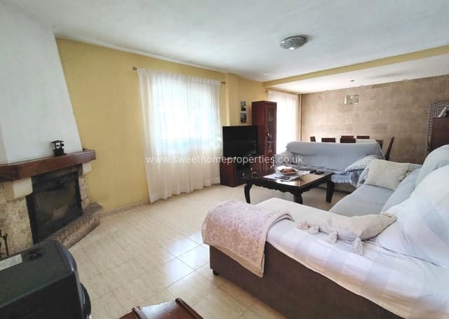 3 Zimmer Villa zu verkaufen in Orito, Monforte del Cid mit Pool Garage - 375.000 € (Ref: 9634721)