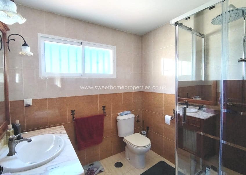 3 bedroom Villa for sale in Orito with pool garage - € 375,000 (Ref: 9634721)